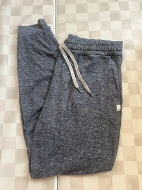 Vuori performance joggers, grey, size small